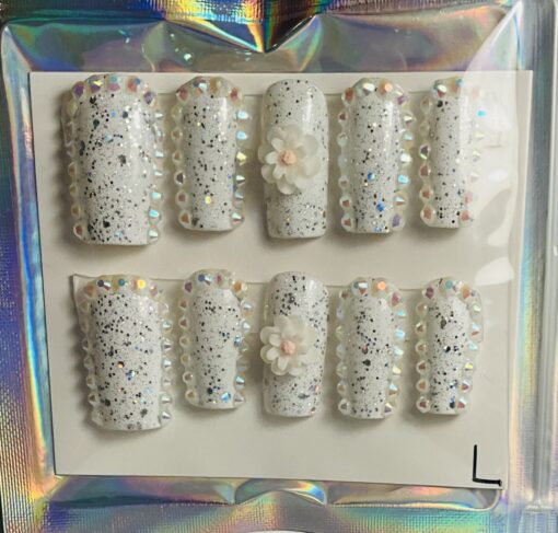 White Square Nails (L)